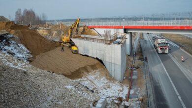 Stacja Pyrzowice Lotnisko oraz budowany wiadukt nad DW 913 mają sprawić, że cała aglomeracja śląska zostanie lepiej połączona z lotniskiem.