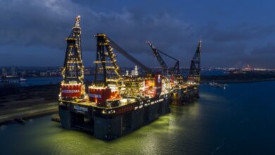 Gigantyczne statki dźwigowe Heerema przechodzą na zieloną energię