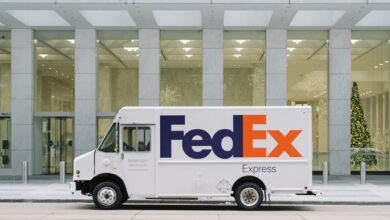 Gorsze od oczekiwań wyniki FedEx spowodowały spadek akcji