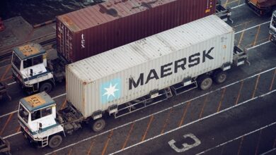 Maersk reaguje na sankcje, wstrzymując dostawy do Białorusi. Po decyzji Unii Europejskiej ograniczono 70% importu towarów.