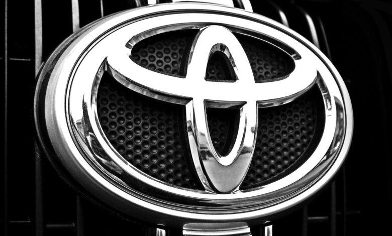 Atak hakerski, z którym zmagała się Toyota Motor Corp zatrzymał produkcję w japońskich fabrykach na 24 godziny.