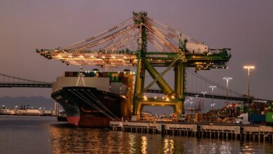 Kalifornijskie porty przygotowują się na gwałtowny wzrost przewozów towarowych