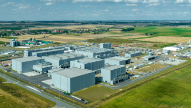 W Radzikowicach otworzono fabrykę, która zajmie się produkcją akumulatorów. Obiekt, za który odpowiada Umicore, jest zasilany OZE.