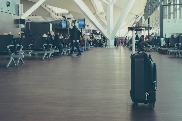 Lotnisko w Berlinie zmaga się z zaległościami bagażowymi