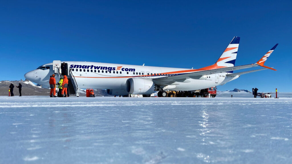 Czeski przewoźnik poleciał Boeingiem na... Antarktydę