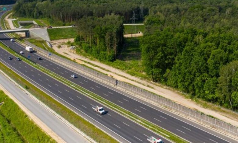 Nowe drogi, które zostaną udostępnione kierowcom w 2023 roku to ważne odcinki krajowych tras, szczególnie pomiędzy Warszawą a Krakowem.