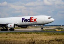 FedEx zamyka swoje bazy pilotów na Alasce i w Niemczech