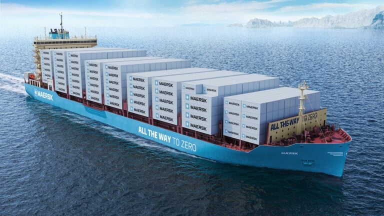 Maersk zwodował pierwszy kontenerowiec zasilany metanolem