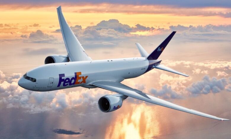 FedEx przeprowadza restrukturyzację. Zaoszczędzi setki milionów