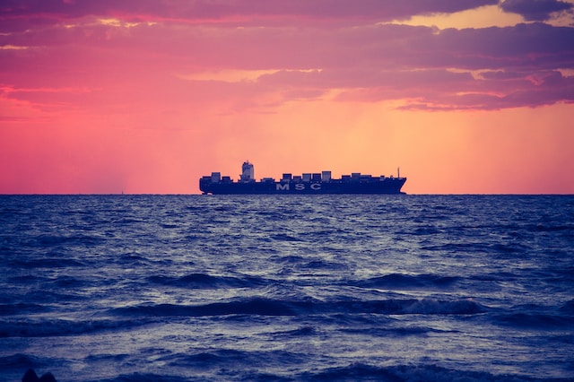 Straty kontenerów na morzu systematycznie spadają