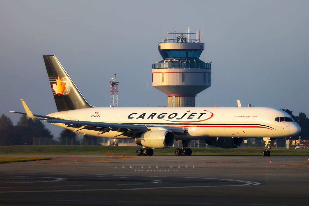 Cargojet sprzeda nowe frachtowce! Stagnacja na rynku się pogłębia