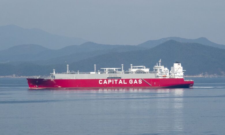 Grecka firma wybiera tankowce LNG. Sprzeda wszystkie kontenerowce