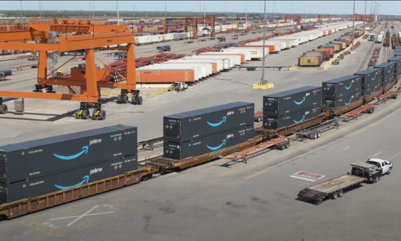 Amazon rezygnuje z europejskich dróg na rzecz pociągów i łodzi