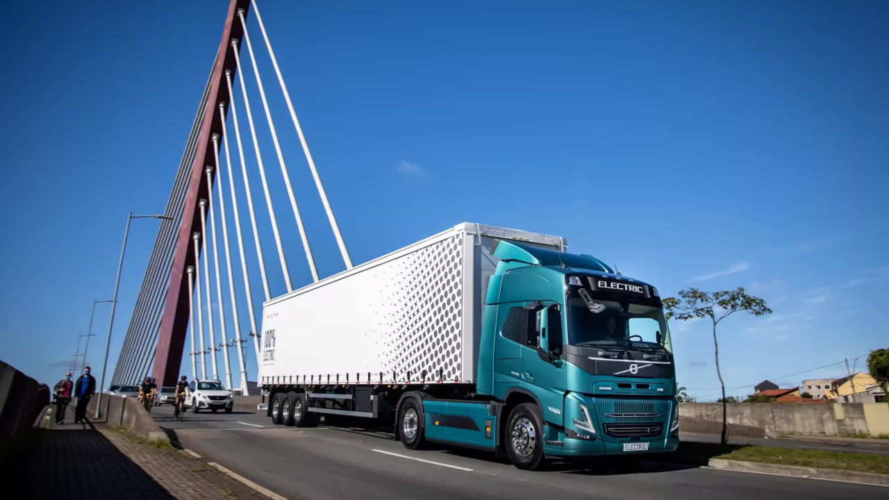 Volvo dostarcza pierwsze elektryczne ciężarówki w Ameryce Łacińskiej