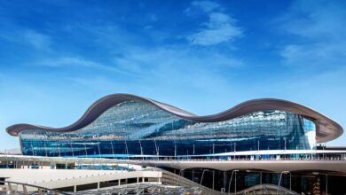 Lotnisko w Abu Dhabi zmieniło nazwę. Uhonorowali szejka