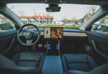 Tesla wprowadza robotaksówki, taksówki autonomiczne, Elon Musk Twitter